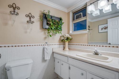 235-keith-road-cedardale-west-vancouver-16 at 1002 - 235 Keith Road, Cedardale, West Vancouver 235-keith-road-cedardale-west-vancouver-16 at 1002 - 235 Keith Road, Cedardale, West Vancouver