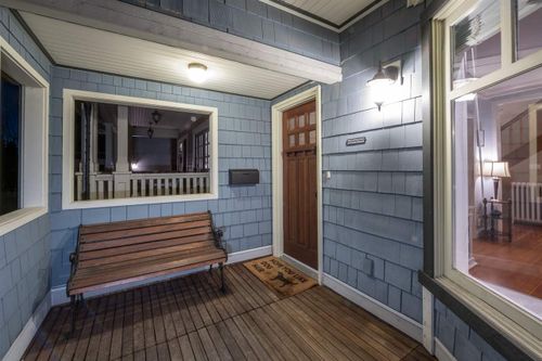 236-w-5th-street-lower-lonsdale-north-vancouver-03 at 236 W 5th Street, Lower Lonsdale, North Vancouver