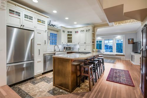 236-w-5th-street-lower-lonsdale-north-vancouver-08 at 236 W 5th Street, Lower Lonsdale, North Vancouver