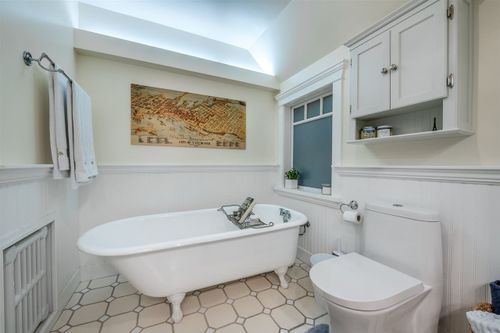 236-w-5th-street-lower-lonsdale-north-vancouver-28 at 236 W 5th Street, Lower Lonsdale, North Vancouver