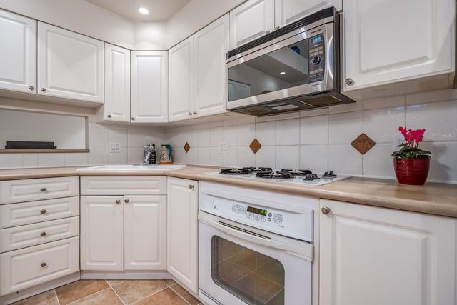 1550-larkhall-crescent-northlands-north-vancouver-17 at 59 - 1550 Larkhall Crescent, Northlands, North Vancouver