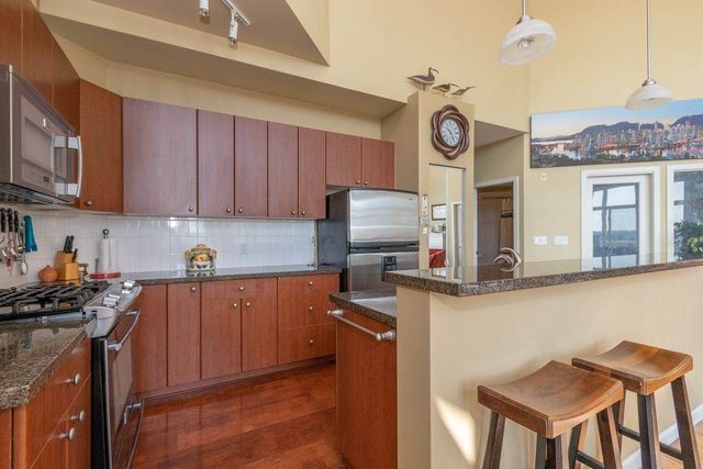 a805f20de4d452460c7545297a6e5a31 at 501 - 14 East Royal Avenue, New Westminster