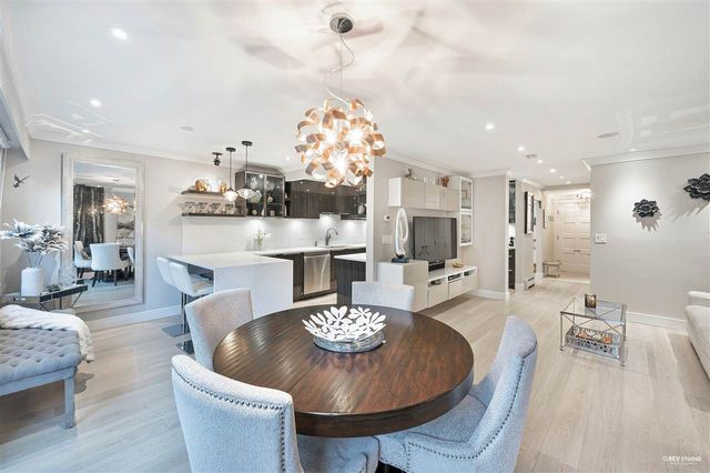 84e058bb4f9ab209b7bc1eabb425b959 at 107 - 235 Keith Road, Cedardale, West Vancouver