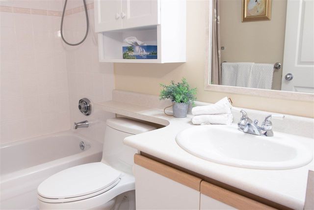 283743df8a30a37f1f89c2fc4e929988 at 201 - 843 22nd Street, Dundarave, West Vancouver