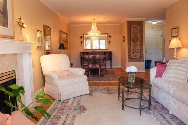 701d45ed33315b930c09bc6a1ce6f564 at 201 - 843 22nd Street, Dundarave, West Vancouver