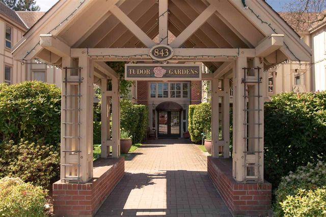 dd17260ac45b5159c4019aac761f0534 at 201 - 843 22nd Street, Dundarave, West Vancouver