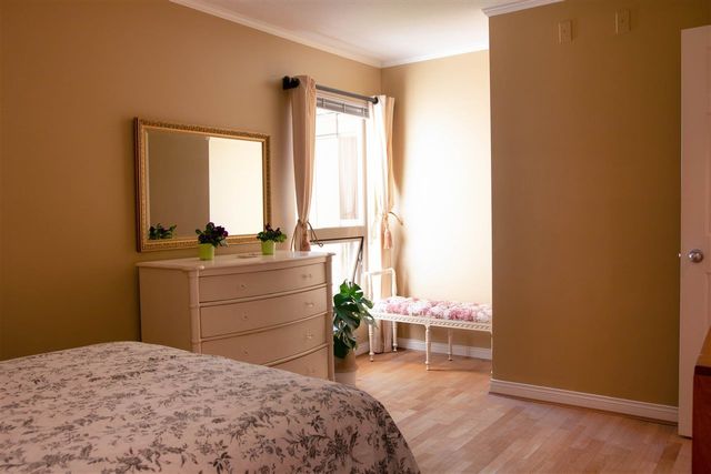 de5b2ba86ab8e4aa17e7517a17d6f1cb at 201 - 843 22nd Street, Dundarave, West Vancouver