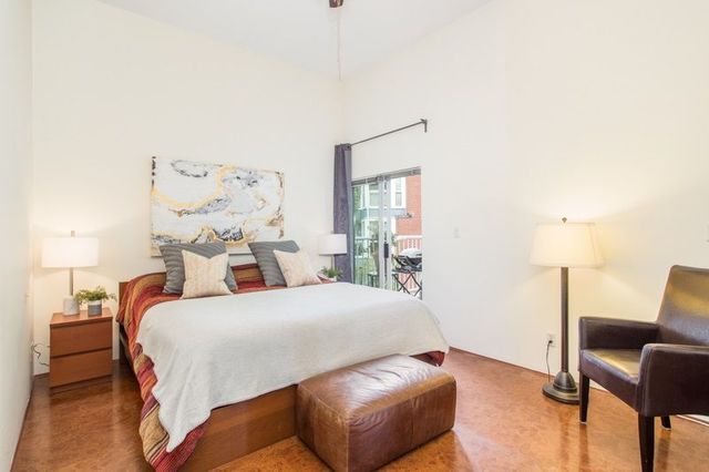 83641964151f38ff444a2e6dba38423b at 1557 Mariner Walk, Vancouver West