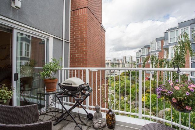 beb0085e281fe031861b8c04ff55fabf at 1557 Mariner Walk, Vancouver West