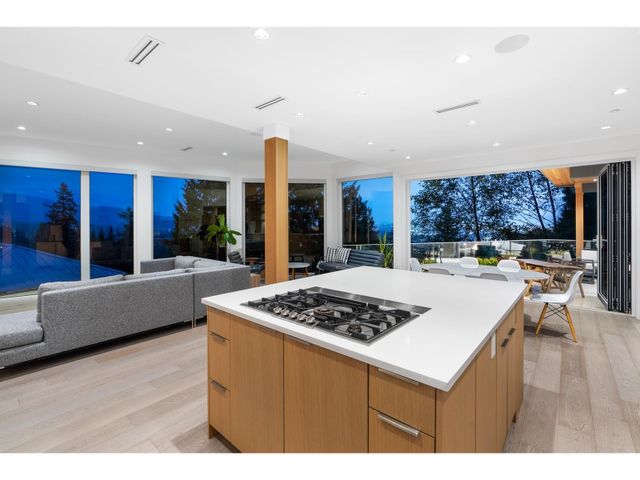 r2629287_14 at 1115 Dyck Road, North Vancouver