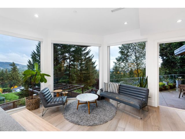 r2629287_20 at 1115 Dyck Road, North Vancouver