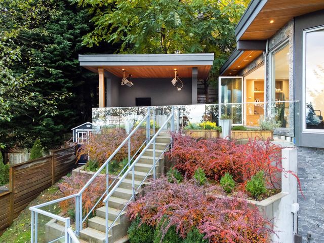 r2629287_37 at 1115 Dyck Road, North Vancouver