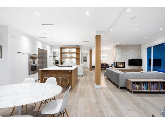 r2629287_8 at 1115 Dyck Road, North Vancouver