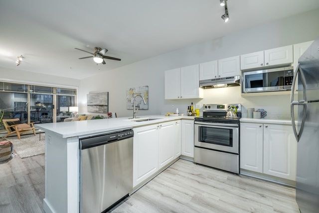 2109-rowland-street-central-pt-coquitlam-port-coquitlam-02 at 202 - 2109 Rowland Street, Central Pt Coquitlam, Port Coquitlam