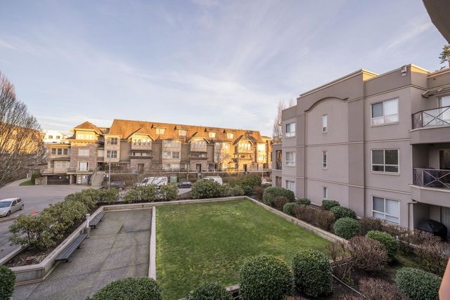 2109-rowland-street-central-pt-coquitlam-port-coquitlam-06 at 202 - 2109 Rowland Street, Central Pt Coquitlam, Port Coquitlam