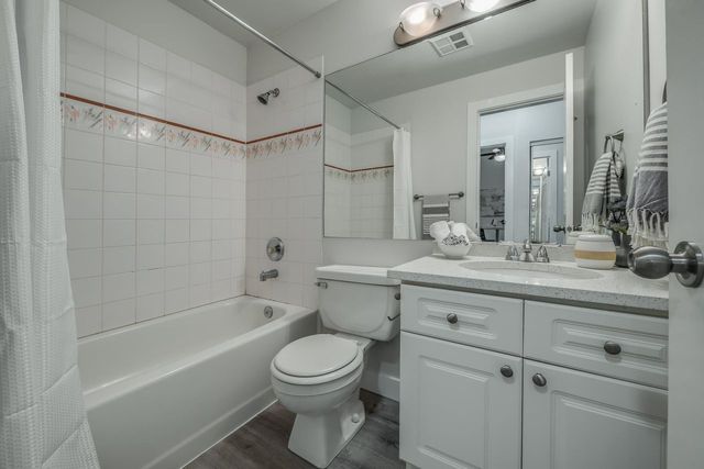 2109-rowland-street-central-pt-coquitlam-port-coquitlam-22 at 202 - 2109 Rowland Street, Central Pt Coquitlam, Port Coquitlam