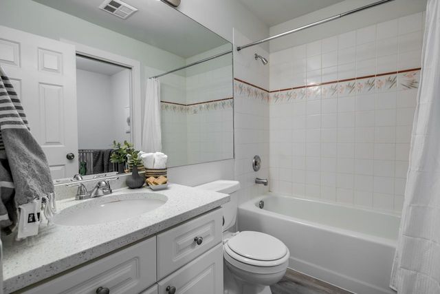 2109-rowland-street-central-pt-coquitlam-port-coquitlam-23 at 202 - 2109 Rowland Street, Central Pt Coquitlam, Port Coquitlam