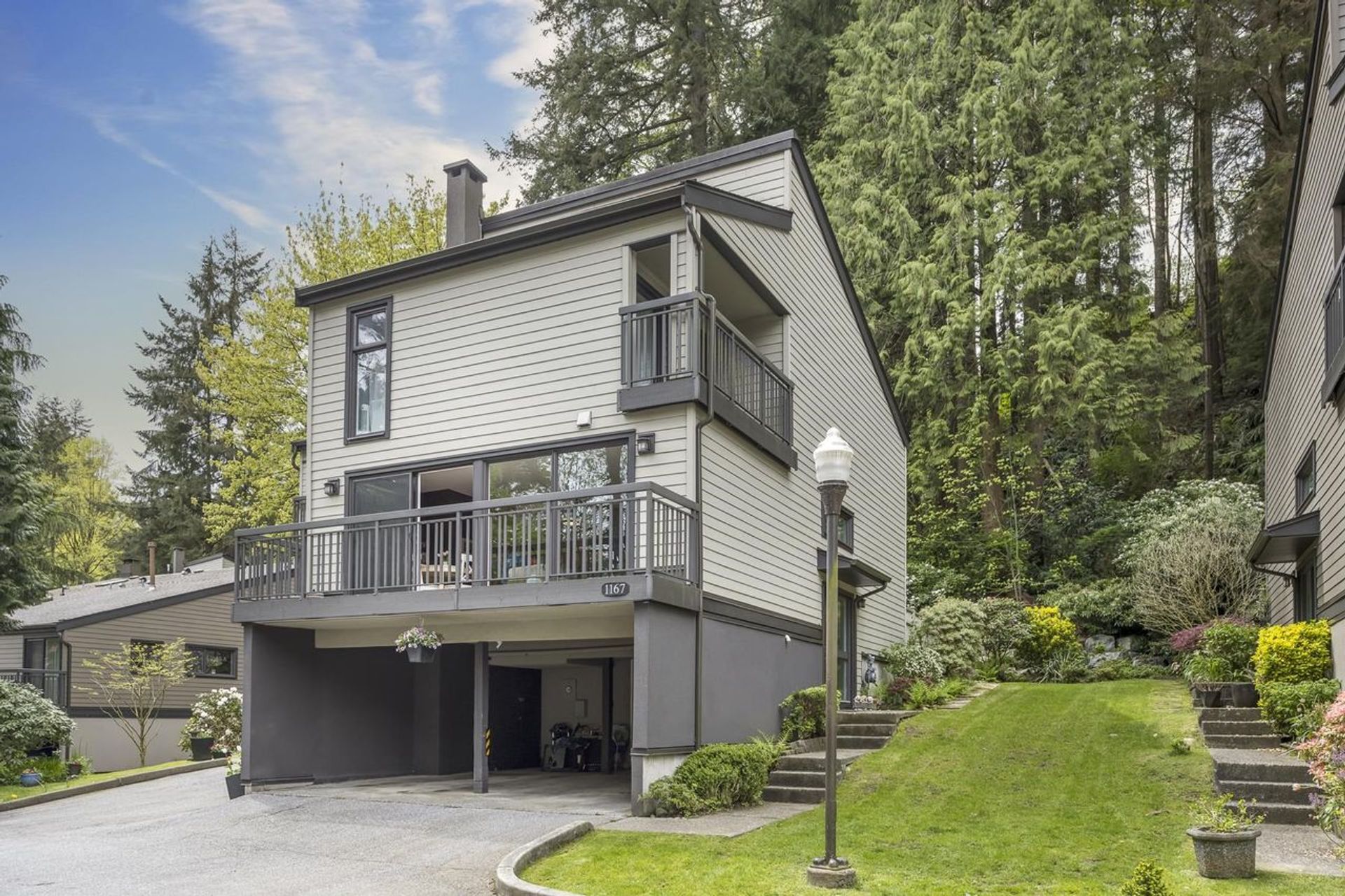 1167 Heritage Boulevard, Seymour NV, North Vancouver photo number 1 1167 Heritage Boulevard, Seymour NV, North Vancouver photo number 1