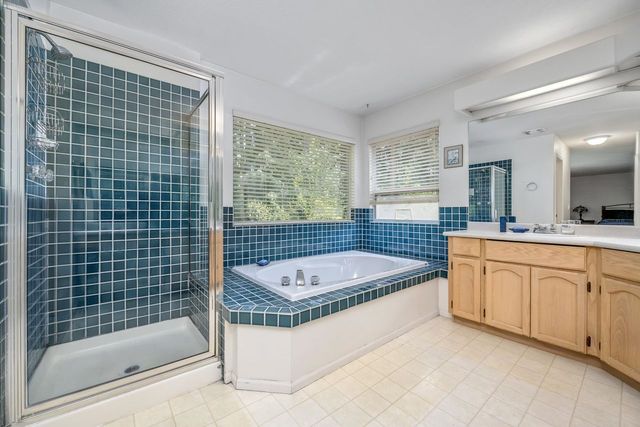 19-foxwood-drive-heritage-mountain-port-moody-16 at 19 Foxwood Drive, Heritage Mountain, Port Moody