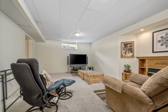 19-foxwood-drive-heritage-mountain-port-moody-23 at 19 Foxwood Drive, Heritage Mountain, Port Moody 19-foxwood-drive-heritage-mountain-port-moody-23 at 19 Foxwood Drive, Heritage Mountain, Port Moody