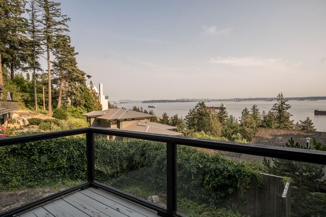 4696-clovelly-walk-wv-colleenburkephotography-10s at 4696 Clovelly Walk, Caulfeild, West Vancouver 4696-clovelly-walk-wv-colleenburkephotography-10s at 4696 Clovelly Walk, Caulfeild, West Vancouver