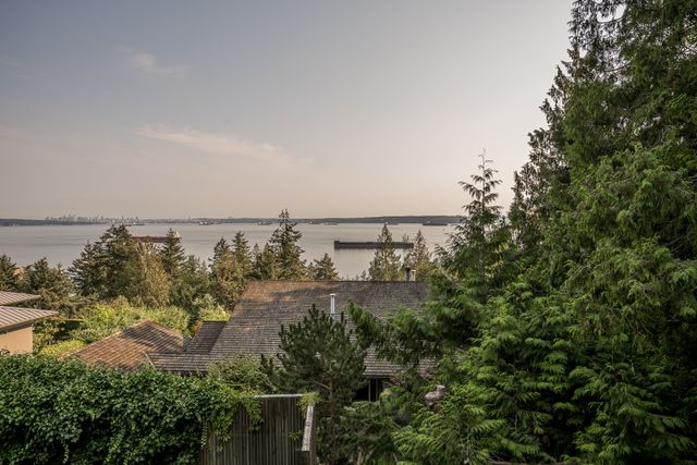 4696-clovelly-walk-wv-colleenburkephotography-11s at 4696 Clovelly Walk, Caulfeild, West Vancouver 4696-clovelly-walk-wv-colleenburkephotography-11s at 4696 Clovelly Walk, Caulfeild, West Vancouver