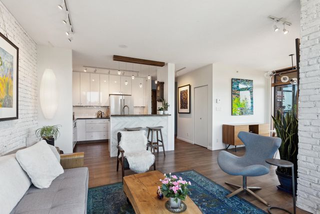 15-e-royal-avenue-fraserview-nw-new-westminster-03 at 2101 - 15 E Royal Avenue, Fraserview NW, New Westminster