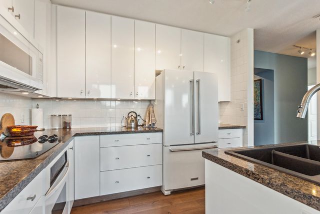 15-e-royal-avenue-fraserview-nw-new-westminster-06 at 2101 - 15 E Royal Avenue, Fraserview NW, New Westminster