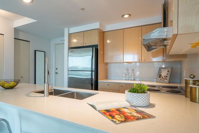 1009-expo-boulevard-yaletown-vancouver-west-07 at 1206 - 1009 Expo Boulevard, Yaletown, Vancouver West