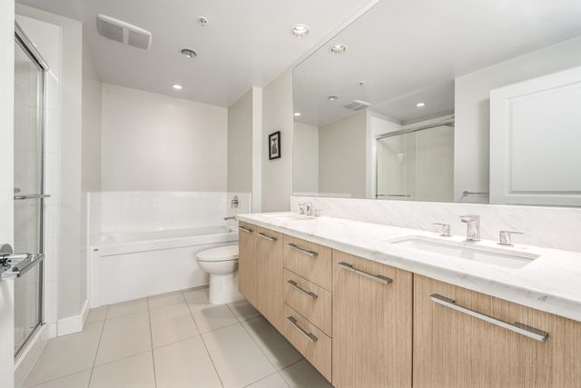 3093-windsor-gate-new-horizons-coquitlam-17 at 1508 - 3093 Windsor Gate, New Horizons, Coquitlam