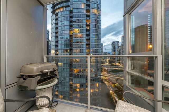 1438-richards-street-yaletown-vancouver-west-07 at 2306 - 1438 Richards Street, Yaletown, Vancouver West 1438-richards-street-yaletown-vancouver-west-07 at 2306 - 1438 Richards Street, Yaletown, Vancouver West