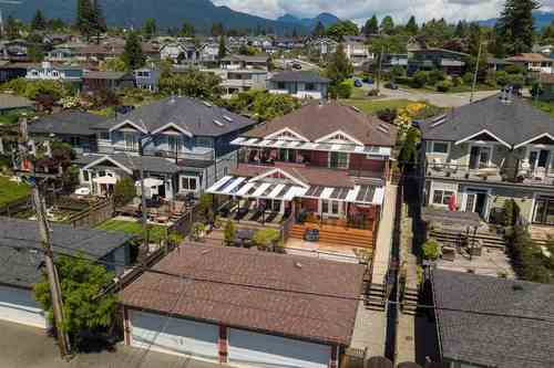 359-e-6th-street-lower-lonsdale-north-vancouver-04 at 359 E 6th Street, Lower Lonsdale, North Vancouver