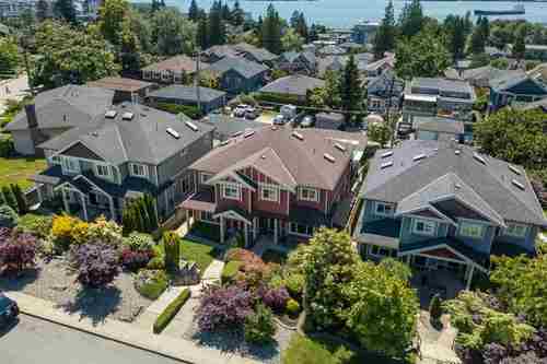 359-e-6th-street-lower-lonsdale-north-vancouver-08 at 359 E 6th Street, Lower Lonsdale, North Vancouver