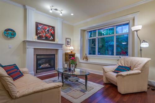 359-e-6th-street-lower-lonsdale-north-vancouver-14 at 359 E 6th Street, Lower Lonsdale, North Vancouver