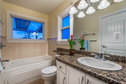 359-e-6th-street-lower-lonsdale-north-vancouver-29 at 359 E 6th Street, Lower Lonsdale, North Vancouver