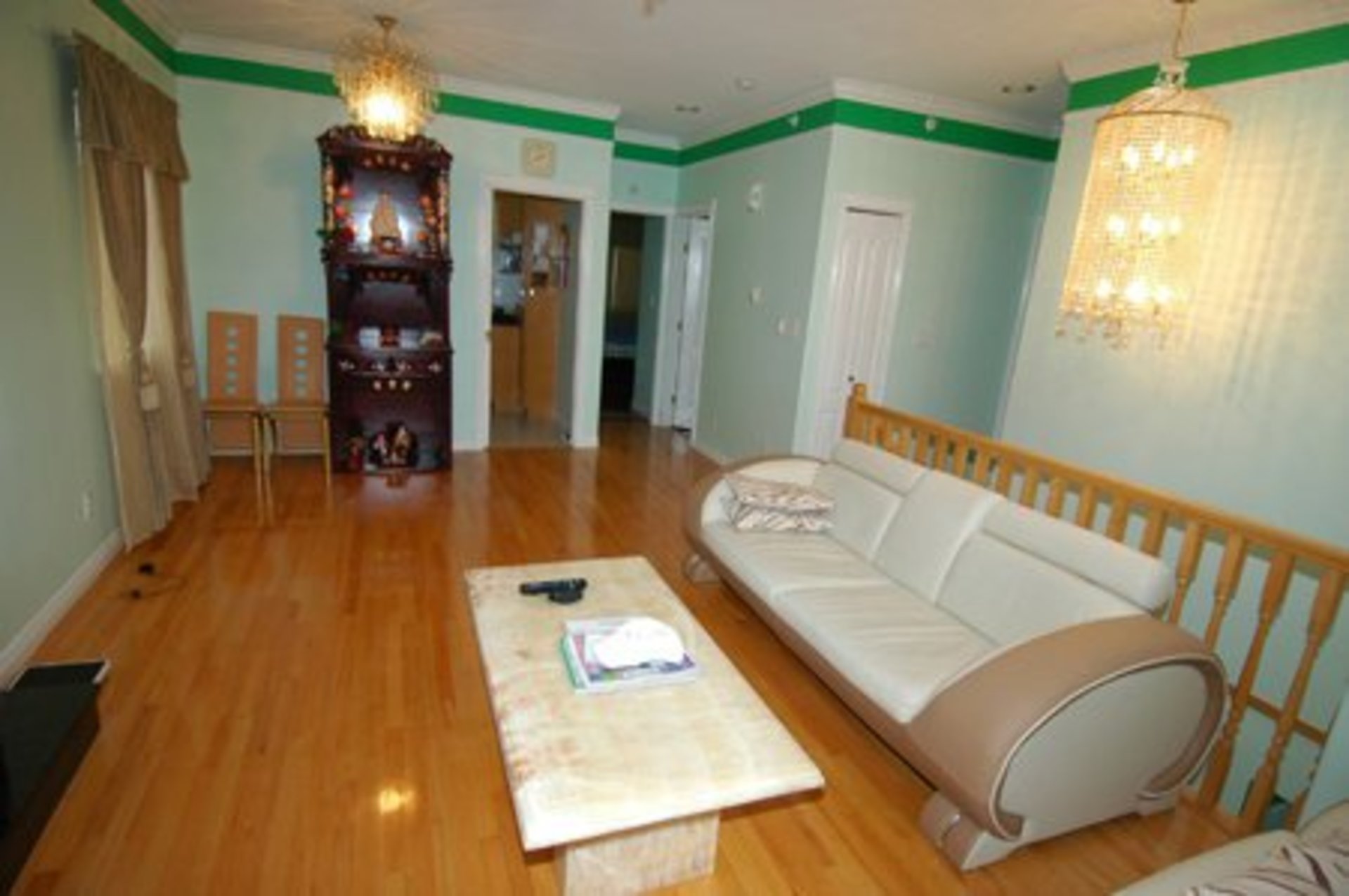 2452 Napier Street, Renfrew VE, Vancouver East photo number 1