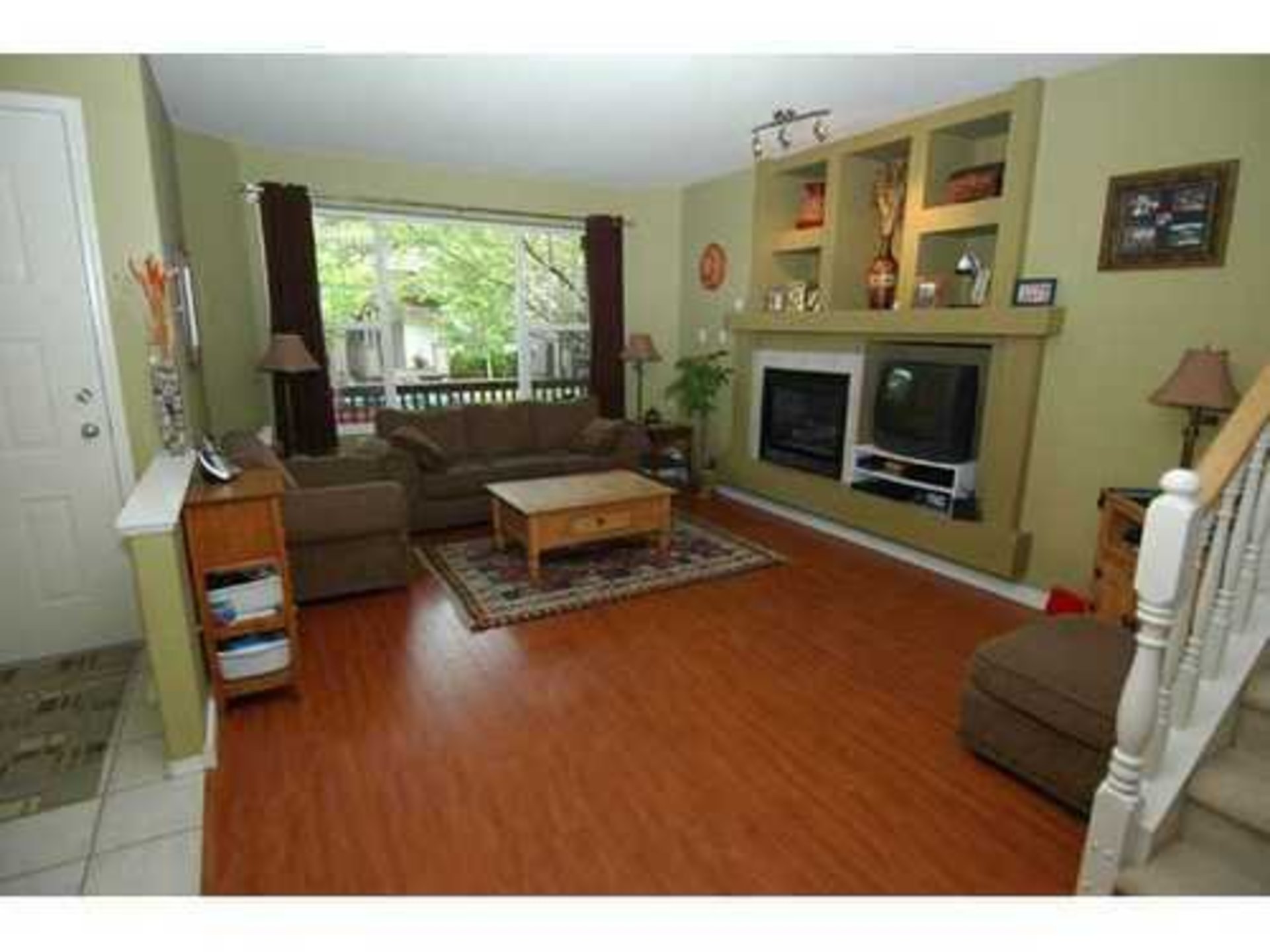 10076 242b Street photo number 1