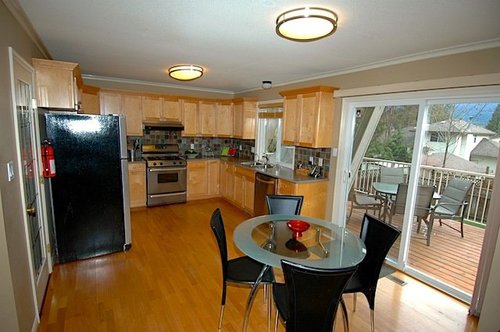 c85758dc56ec5120af35bc91ff2318f1 at 3200 Milton Avenue, Lynn Valley, North Vancouver