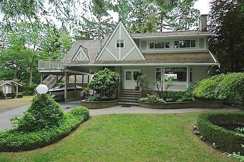 8291ec10e4820d4cd3e1d4a39bcfa879 at 2409 Windridge Drive, North Vancouver