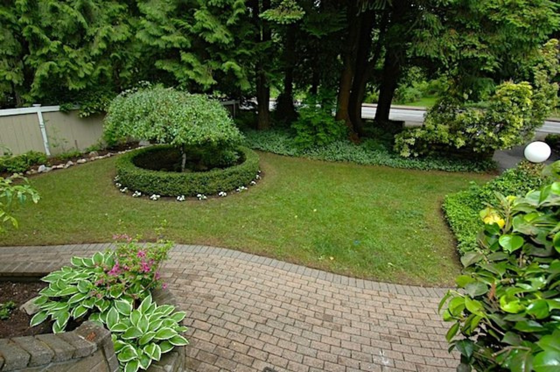 2409 Windridge Drive, North Vancouver photo number 1