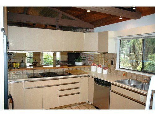 3140be32c786eb12c1d1ba29ba1cb6a1 at 590 W Kings Road, Upper Lonsdale, North Vancouver