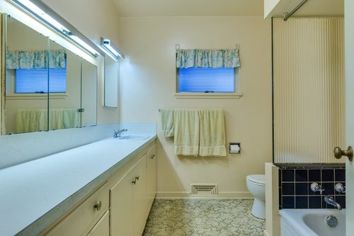 532e56d4bcab37d539203cd7b3219838 at 641 Evergreen Place, Delbrook, North Vancouver