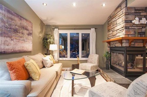 d9ce102cf2bce1a2ecac6c137896f246 at 245 E Windsor Road, Upper Lonsdale, North Vancouver