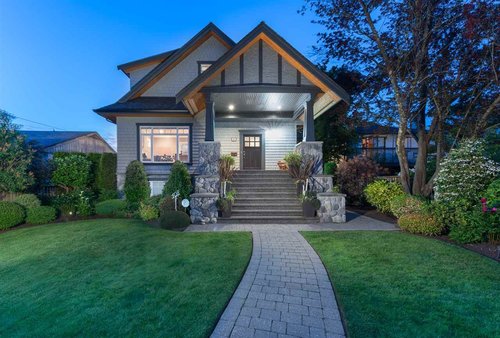 8435cdb2e21adbc07d28d839fb1870f4 at 408 E 10th Street, Central Lonsdale, North Vancouver