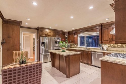 25cde7eafc550fdaaa6d613f3ed31aaf at 763 Weymouth Drive, Lynn Valley, North Vancouver