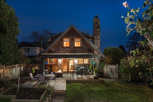 102400b006afc551546759dafb774d54 at 402 E 5th Street, Lower Lonsdale, North Vancouver