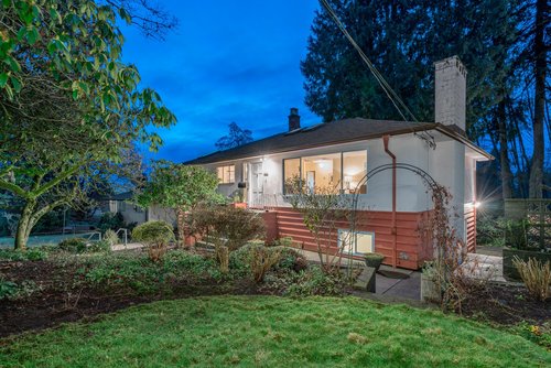 d1e23ba889f096e0b8489de3e2bf0a2f at 3737 Calder Avenue, Upper Lonsdale, North Vancouver