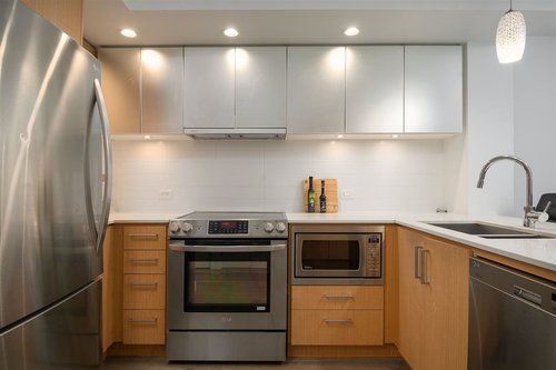 c9b6677f6d19d77212fba518e01f8db0 at 111 - 221 E 3rd Street, Lower Lonsdale, North Vancouver