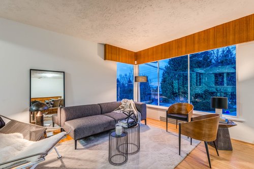 0e233db9a4c9c6cfa17df03a58616d09 at 1250 E 15th Street, Westlynn, North Vancouver