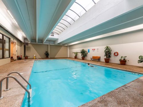 142 at 4134 Maywood Street, Metrotown, Burnaby South